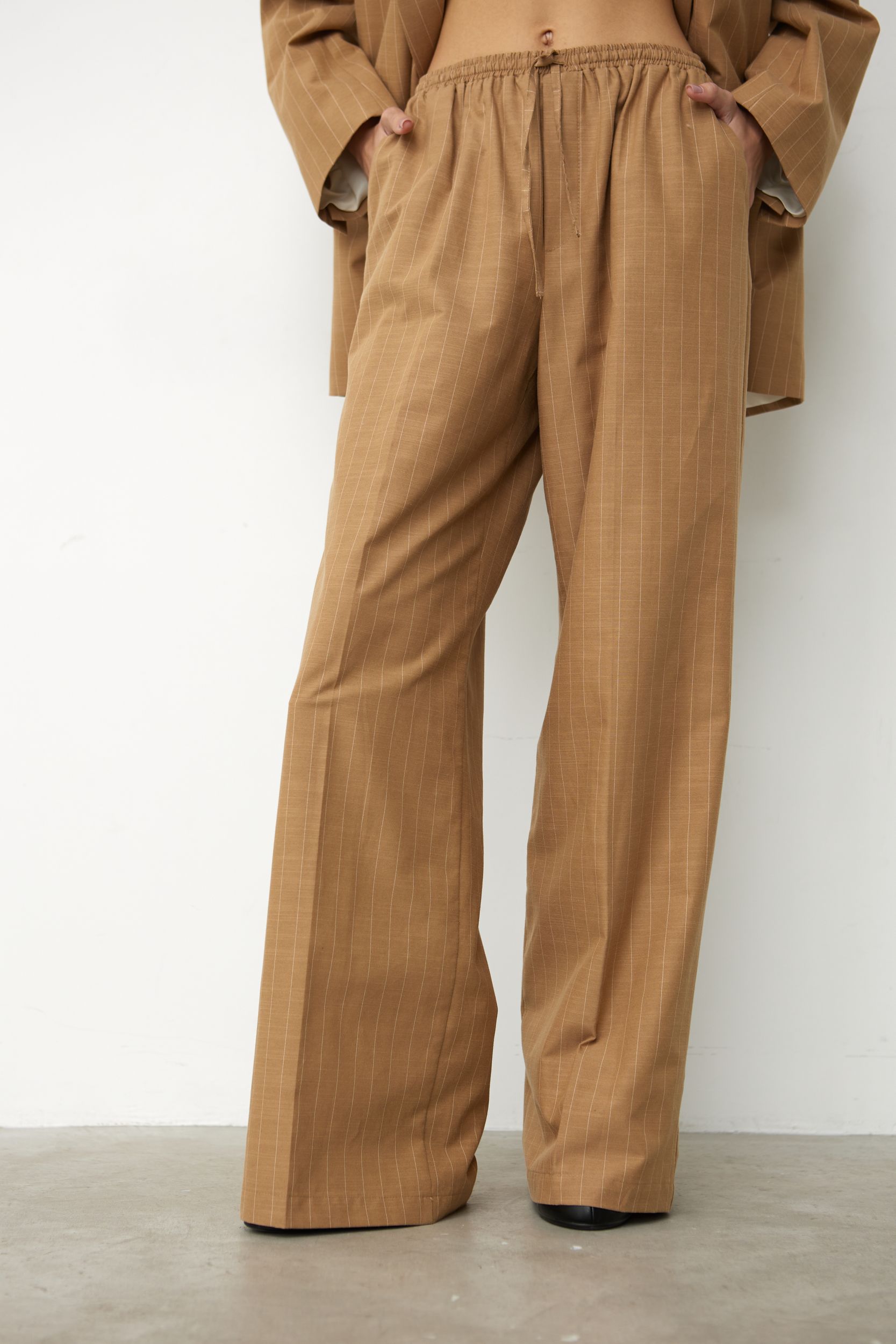 Брюки прямого кроя в полоску