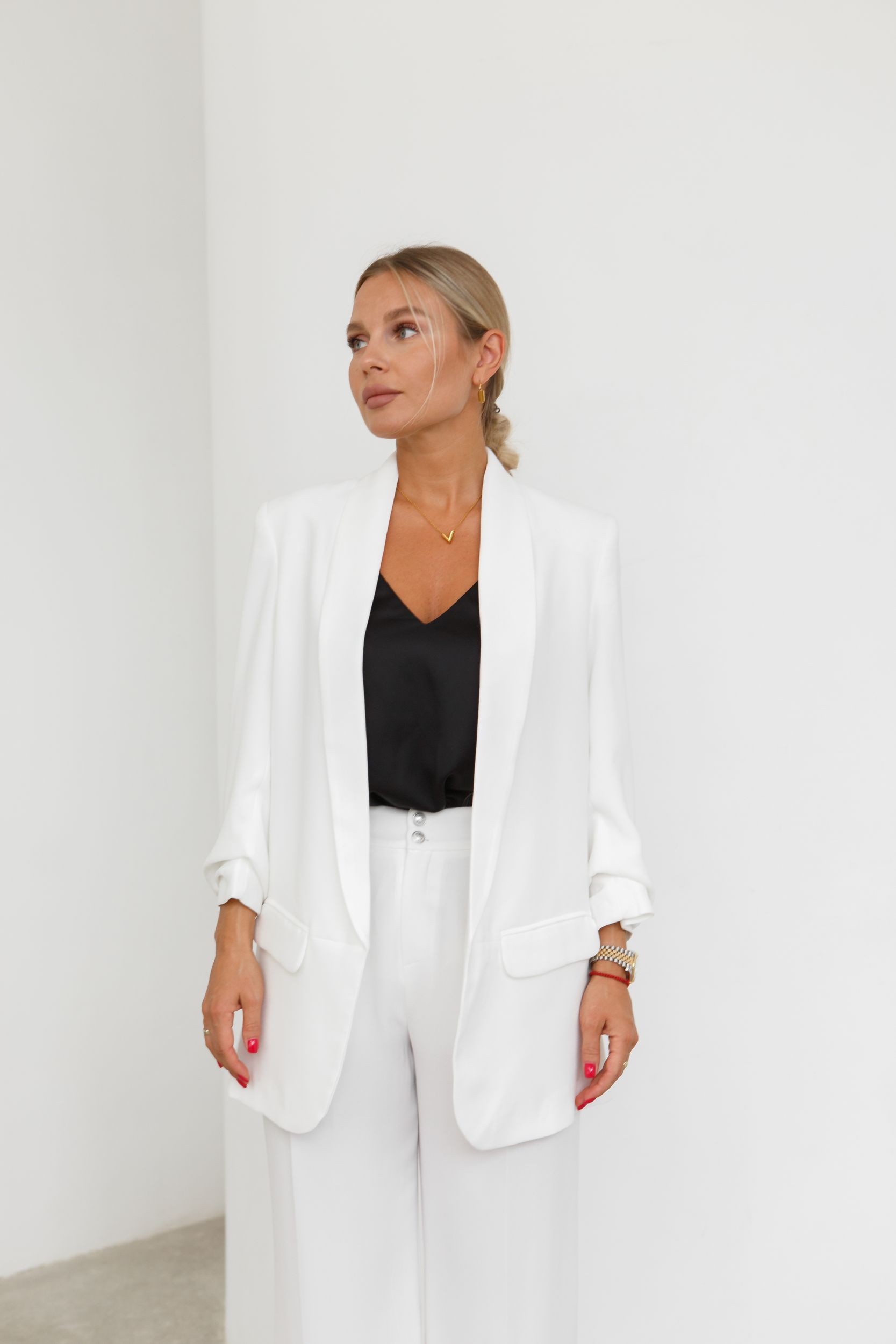 Жакет удлиненный из вискозы со сборкой на рукаве