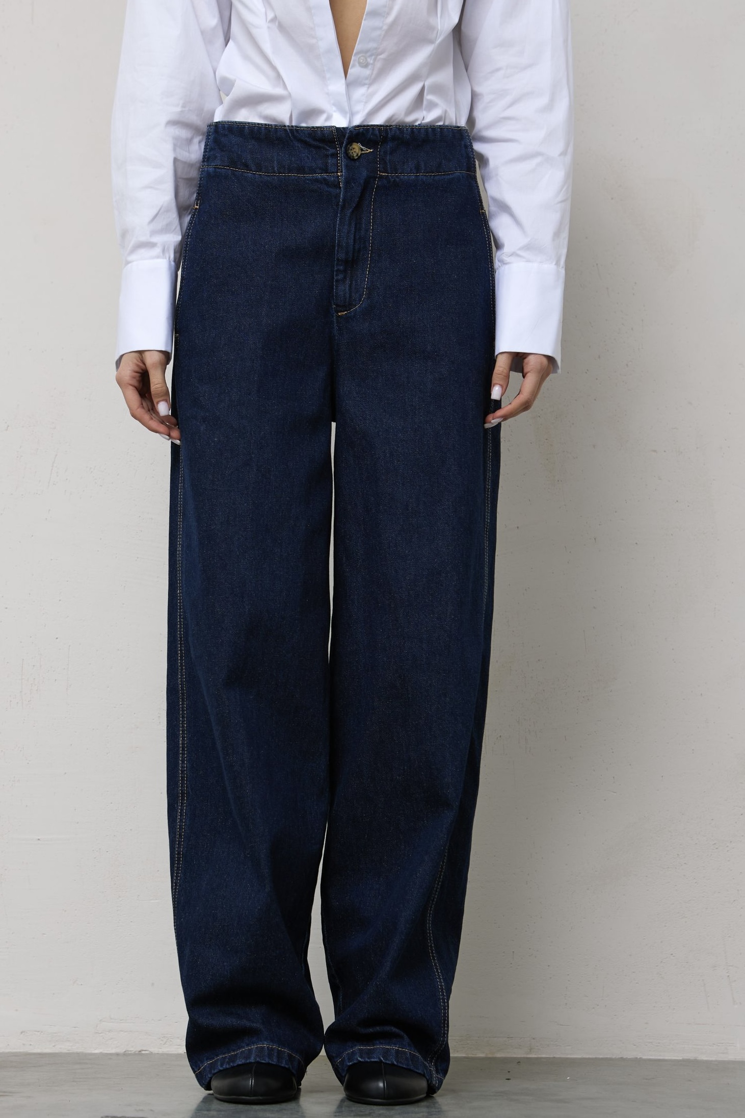 Джинсы WIDE LEG с контрасной строчкой