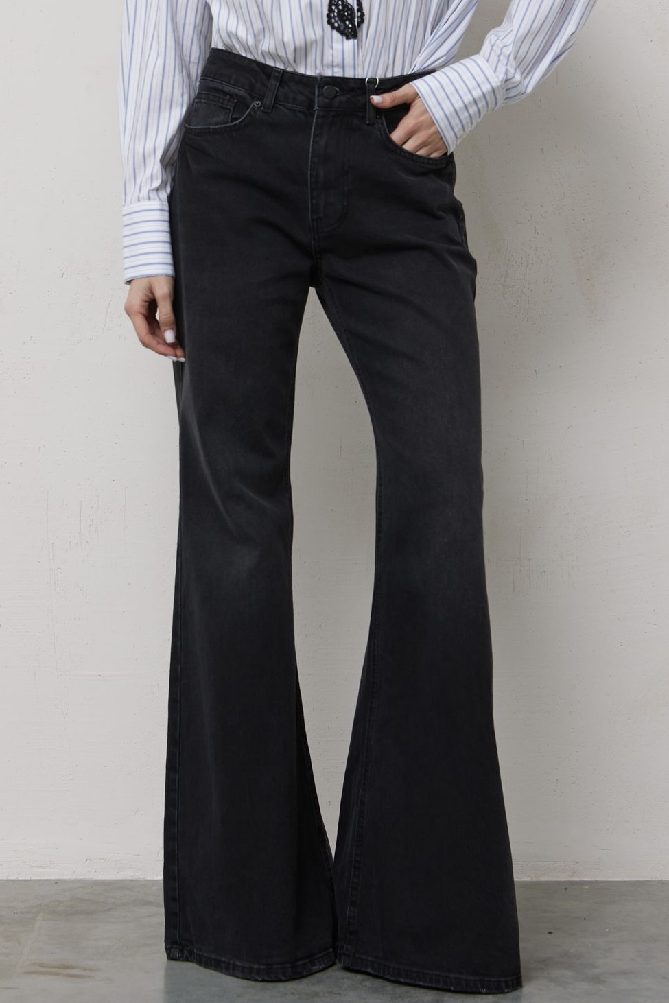 Джинсы FLARE BLACK