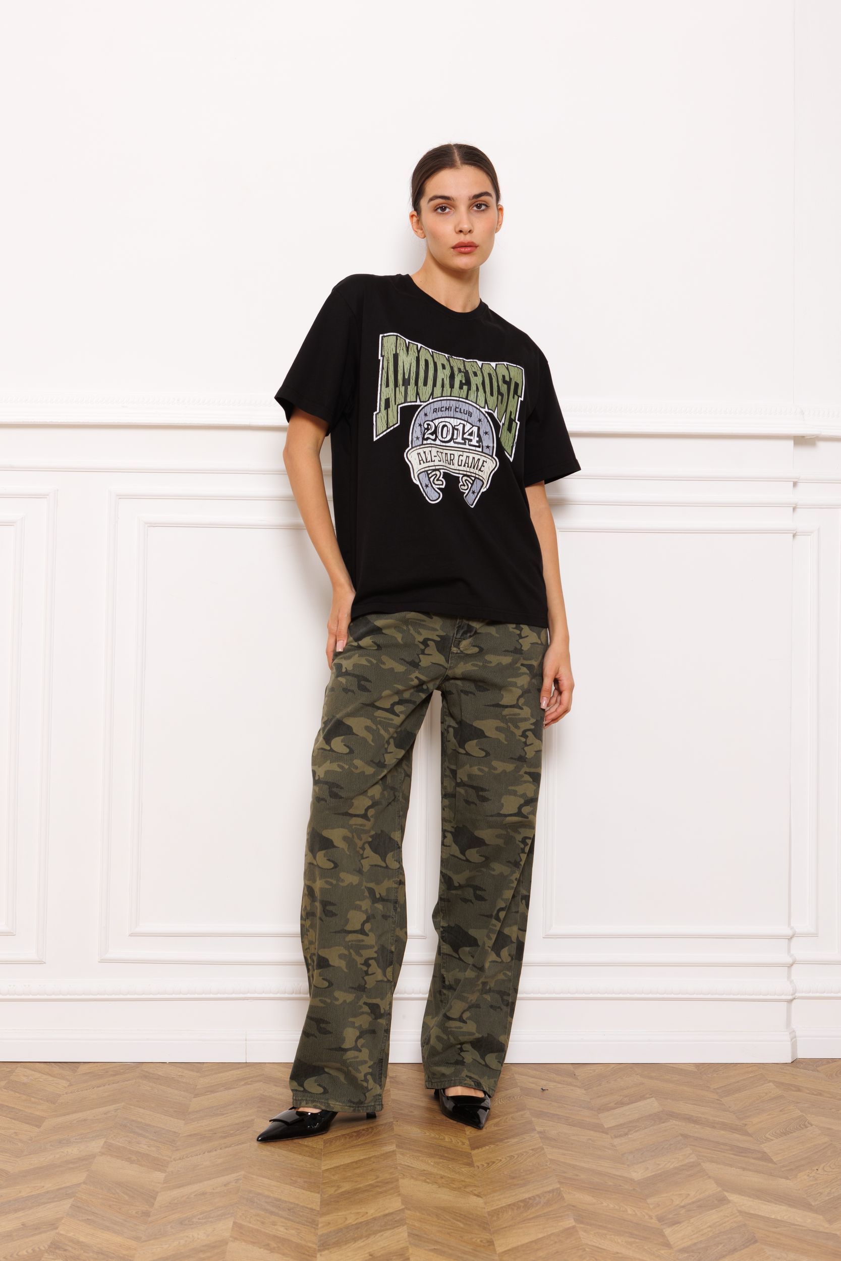 Футболка AMOREROSES принт хаки