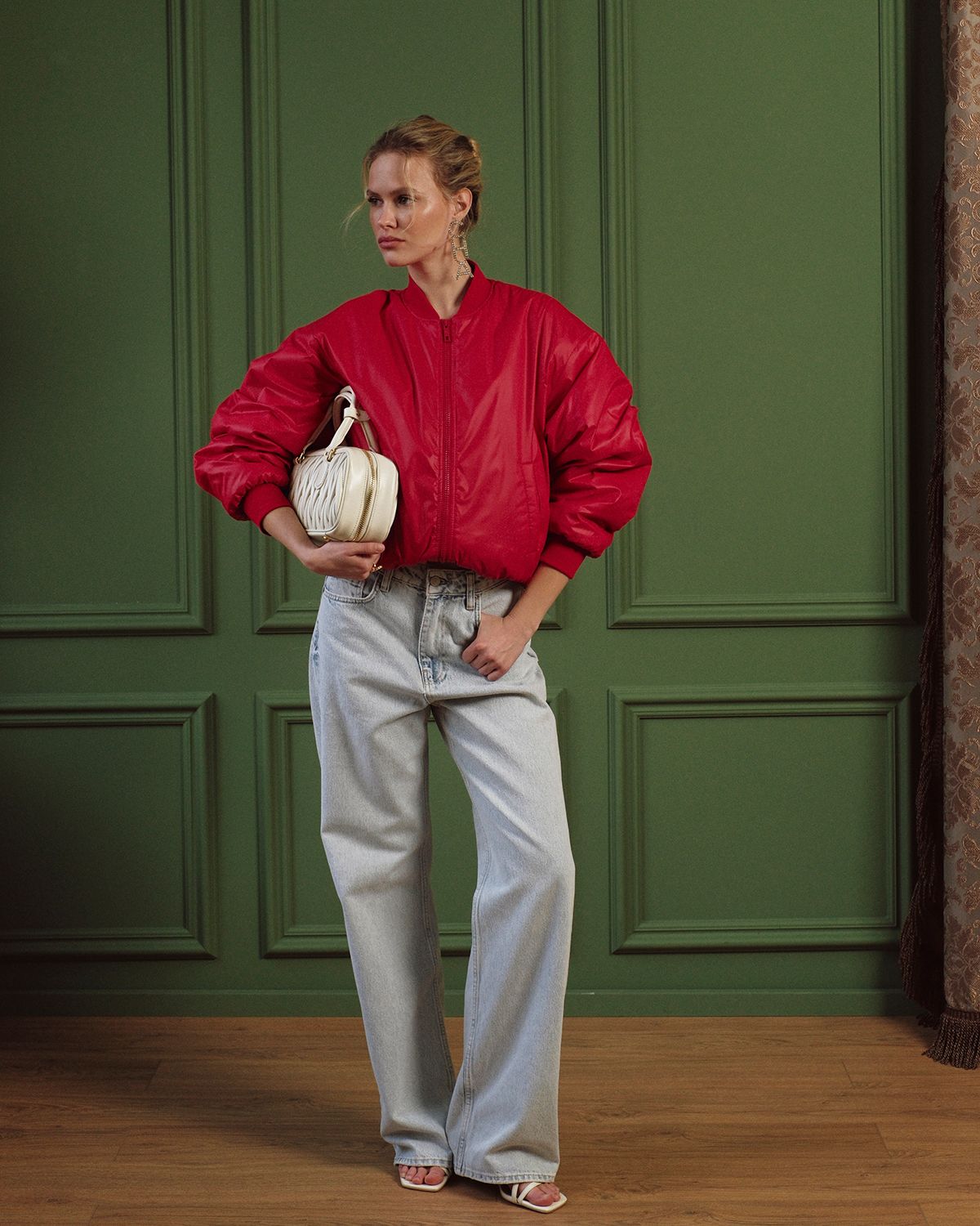 Бомбер BASE GLOW RED