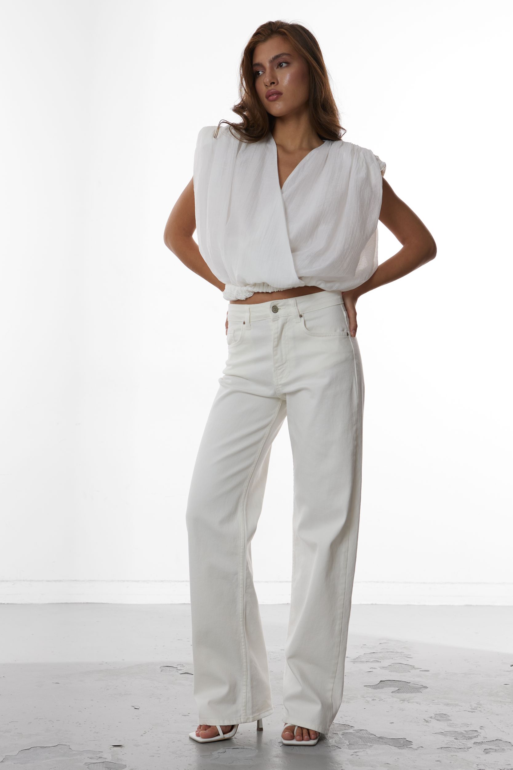 Джинсы  WIDE LEG